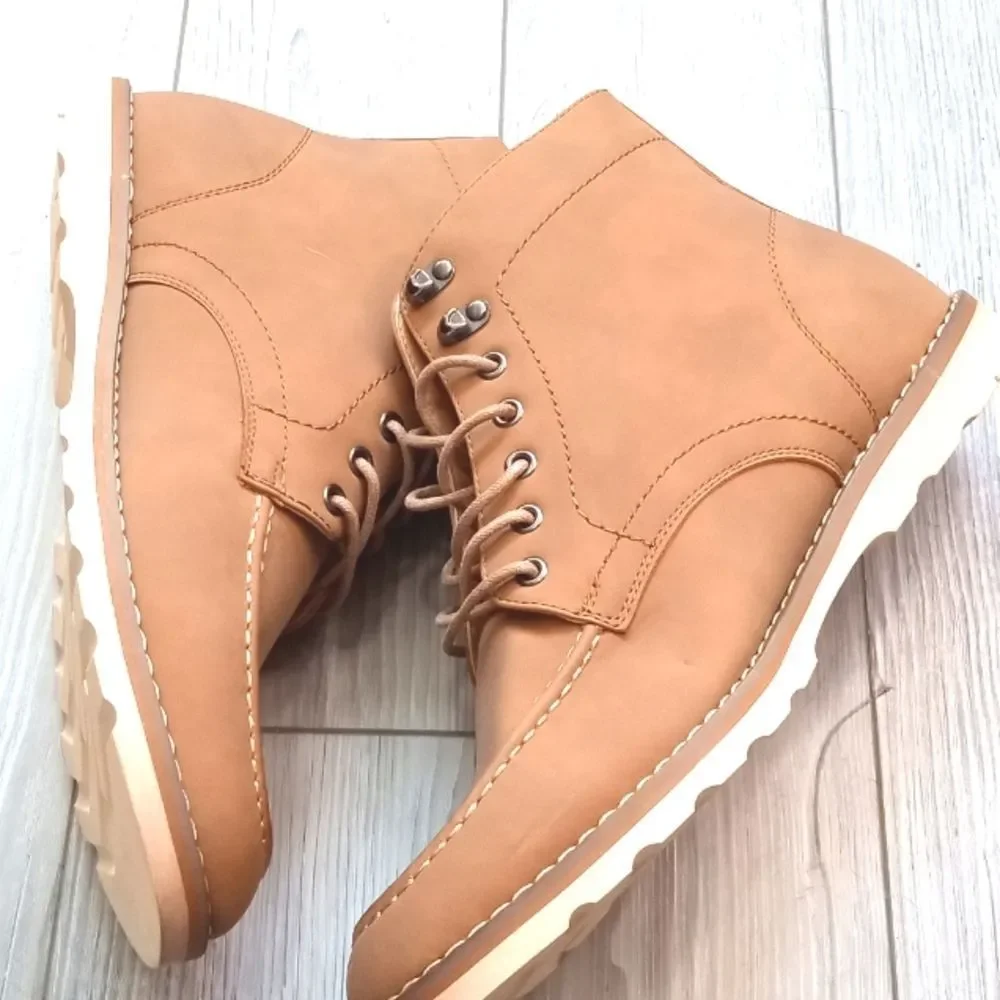 (16-3941)  Men's Boots Sz 11.5M